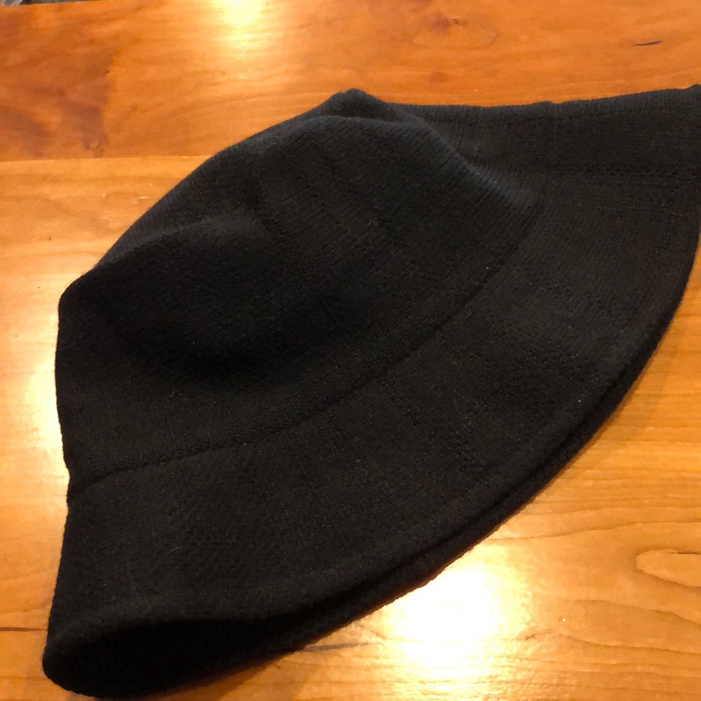 Black classic black bucket hat